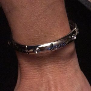 Lia Sophia silver stretch bracelet NWT